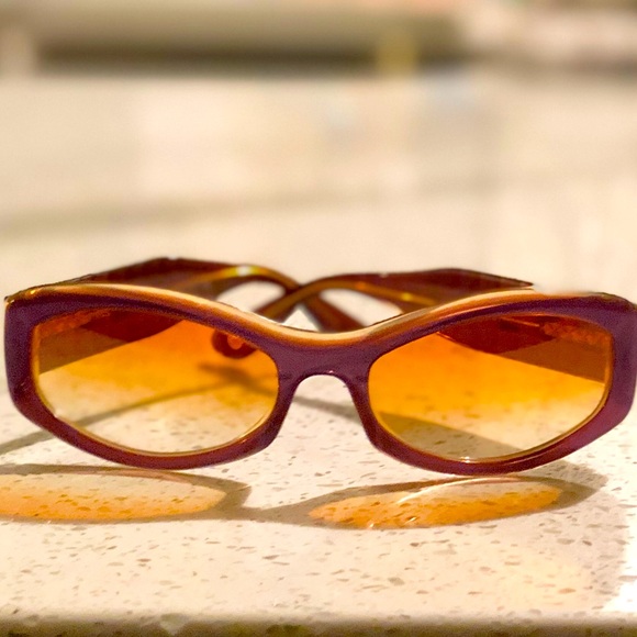 ‼️SOLD‼️Authentic 90’s CHANEL Vintage Sunglasses - Picture 8 of 10